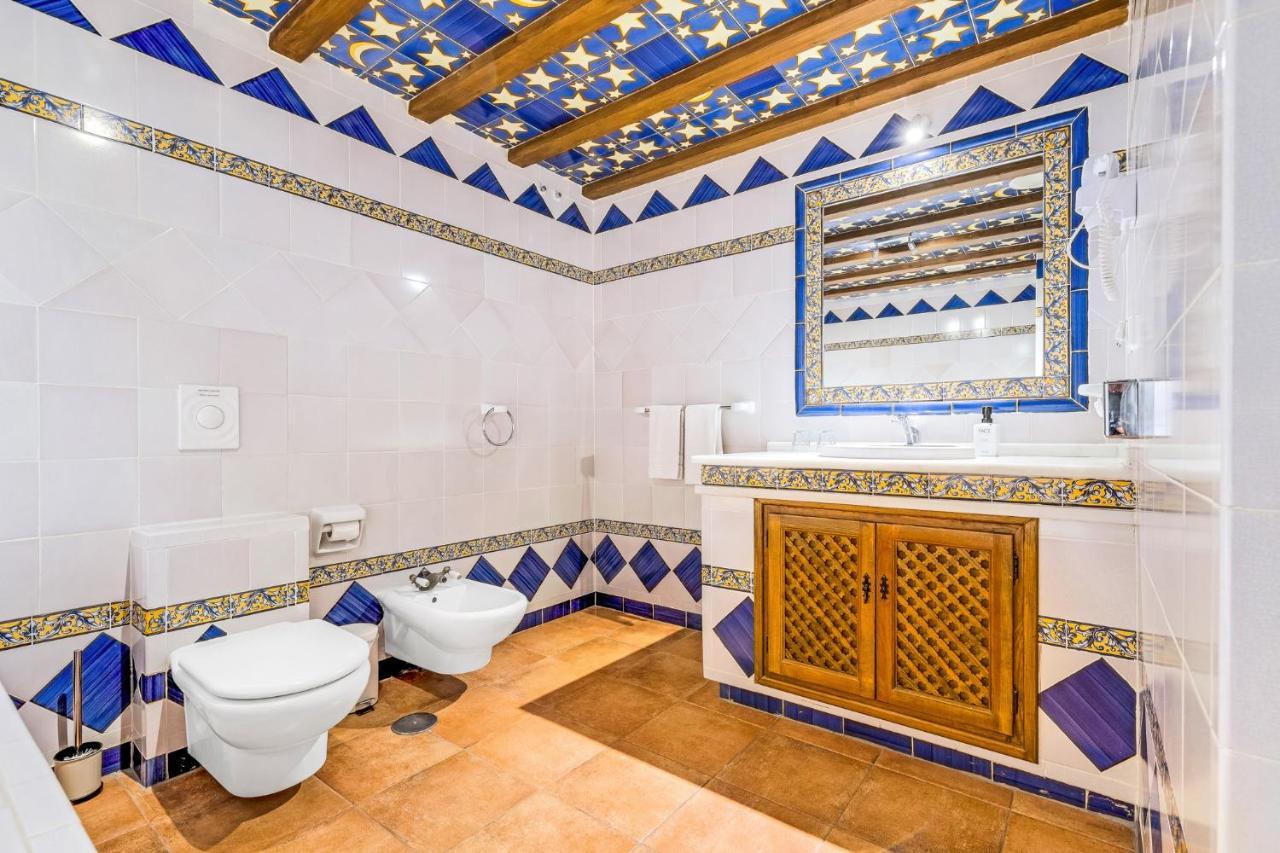 Hotel Castillo De Monda Bagian luar foto