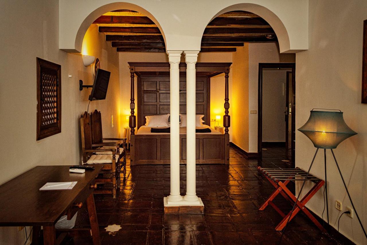 Hotel Castillo De Monda Bagian luar foto
