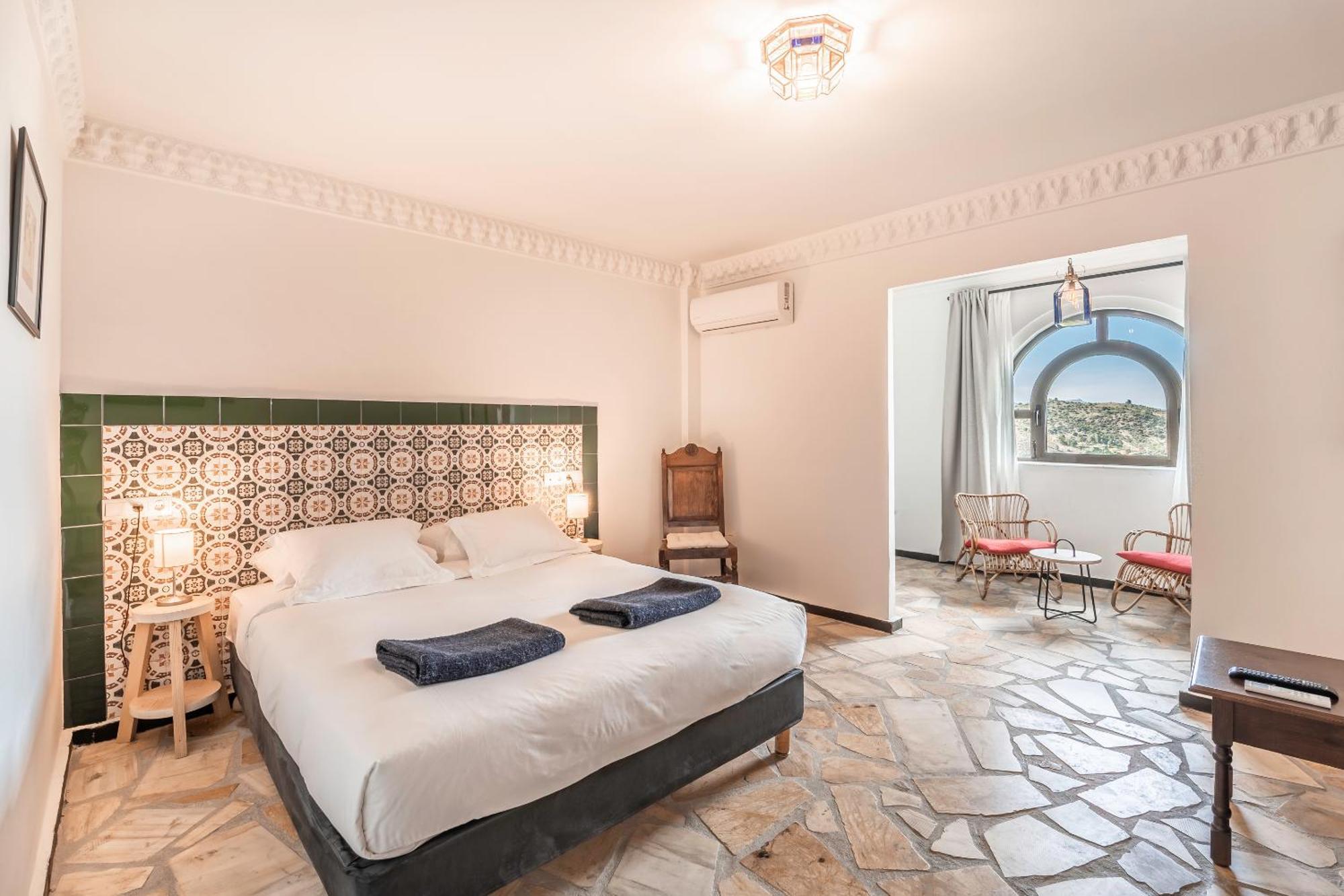 Hotel Castillo De Monda Bagian luar foto