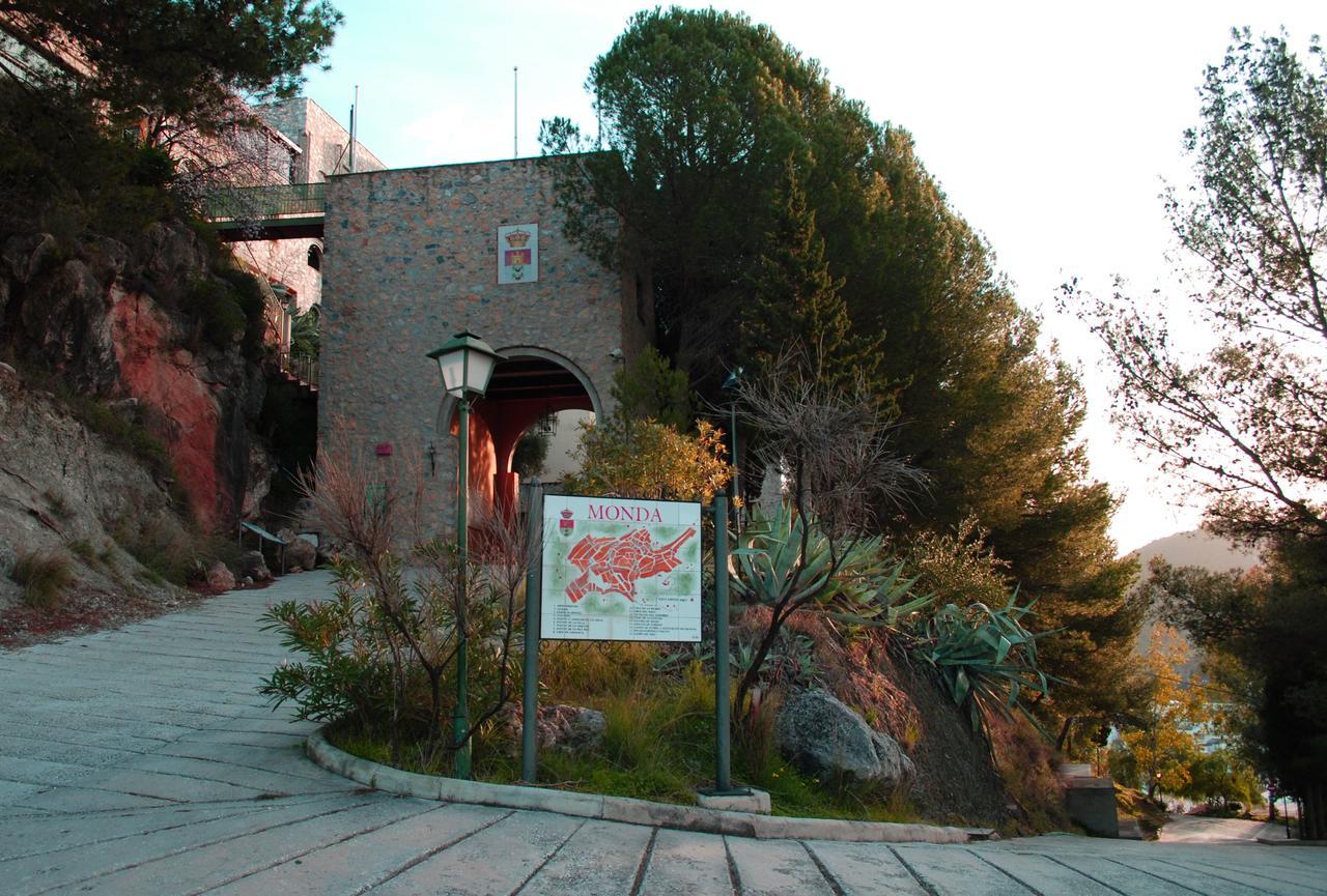 Hotel Castillo De Monda Bagian luar foto